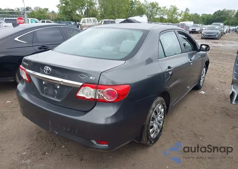 2013 Toyota Corolla Le z USA, uszkodzony, nr VIN 2T1BU4EE2DC127854